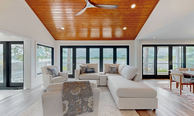 Keen-Wik On the Bay House | Keen-Wik on the Bay Spacious home w/community boat launch & dock.