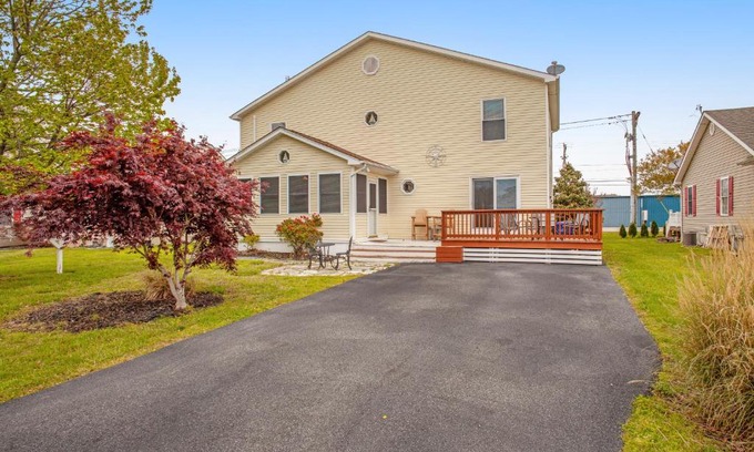 Keenwick Sound House | Family-Friendly Retreat at Keenwick Sound with Pool Access