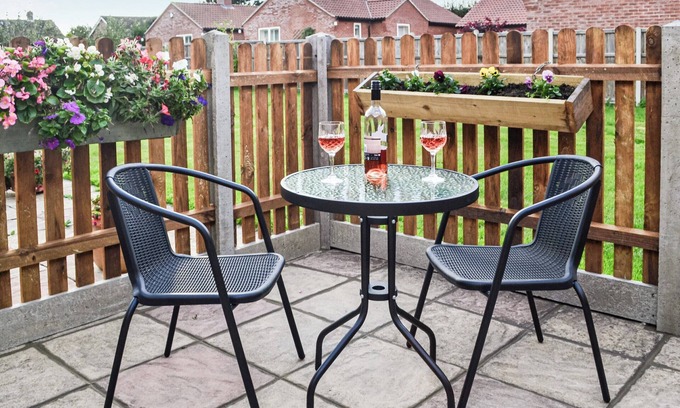 Roughton Cottage | Ideal Location Near North Norfolk Coastline & Broads