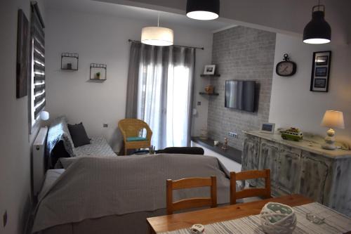 Kallikratia Apartment | Elegant Kefala Living - Top-Rated Child Friendly Retreat