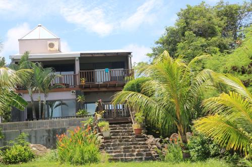 Flic-en-Flac Villa | Explore KEHA PROPERTIES: 4-Star Oceanfront Escape
