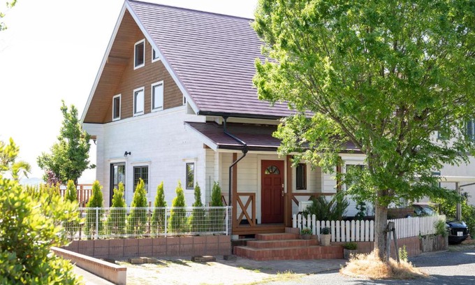 Itoshima Ski Chalet | Discover Keiko's Home: Family-Friendly Resort Near Tenjin