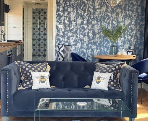 Wing House | Pet-Friendly Paradise at Kekaroka Lodge, Tottergill Farm