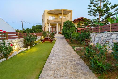 Gournai Apartment | Experience Comfort at Kelaya Luxury Apartments with Ocean Views
