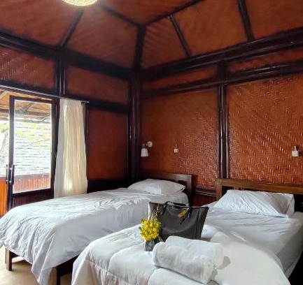 Moni Resort | Delightful Kelimutu Paradiso Resort with Breakfast Included