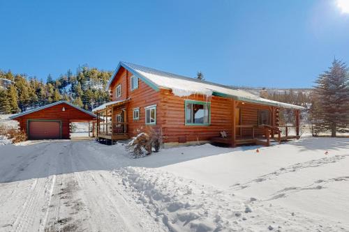South Fork House | Welcoming Keller's Mountain Cabin - Rated 9/10 for Families