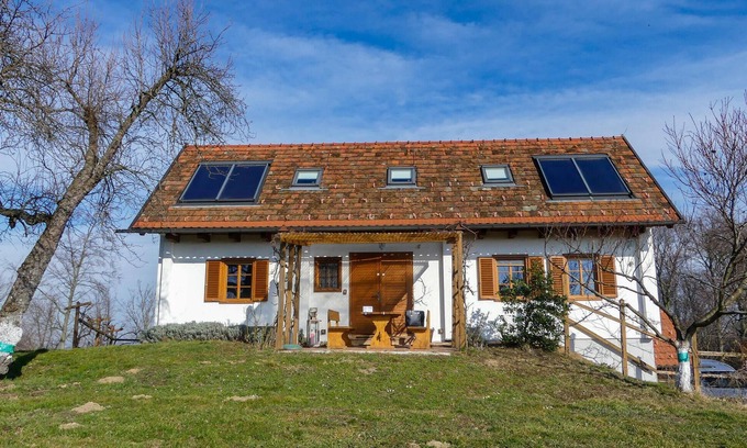 Strem House | Discover the Jewel of Kellerstöckl with Scenic Views