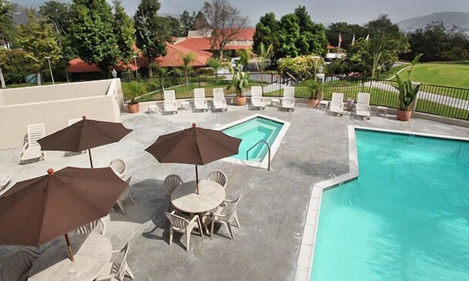 Pomona Hotel | Relax at Kellogg West Conference Center with Pool & Spa