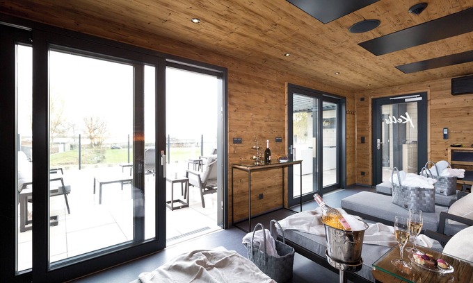 Muritz Hotel | Relax at Kells Appartements: Oceanfront Oasis Awaits