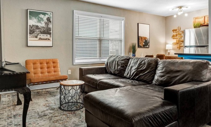 College Station Apartment | Experience Kelly's Cove: 2 Bed, Pet Friendly Near A&M