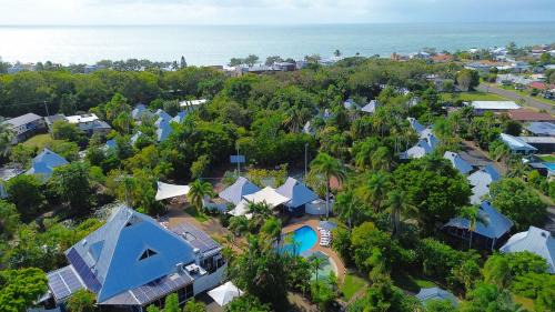 Bargara Resort | Experience Kellys Beach Resort: Oceanfront Relaxation Awaits