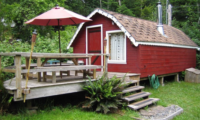 Hornby Island Cabin | Inviting KEMA Hornby Island Cabin with Ocean View Access