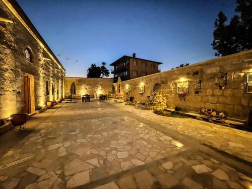 Avanos House | Relax at Kemerli House with Inviting Hot Tub Amenities
