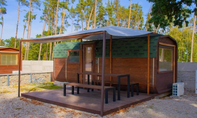 Hradec Kralove House | Relax at Kemp Stříbrný rybník with Oceanfront Views