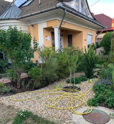 Hajduszoboszlo Apartment | Kenézy Szállás: Oceanfront Stay with Pet-Friendly Perks