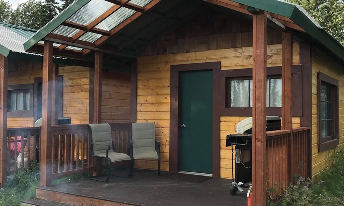 Soldotna Cabin | Kenai River Fishing Cabin #1 30 feet from the river