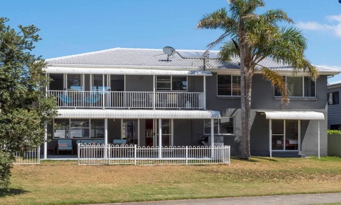 Kiama Apartment | Family-Focused Kendalls Beach House with Pool & Spa