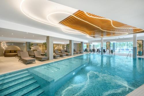 Balatonkenese Hotel | Relax at Kenese Bay Garden Resort & Conference - 4 Star Retreat