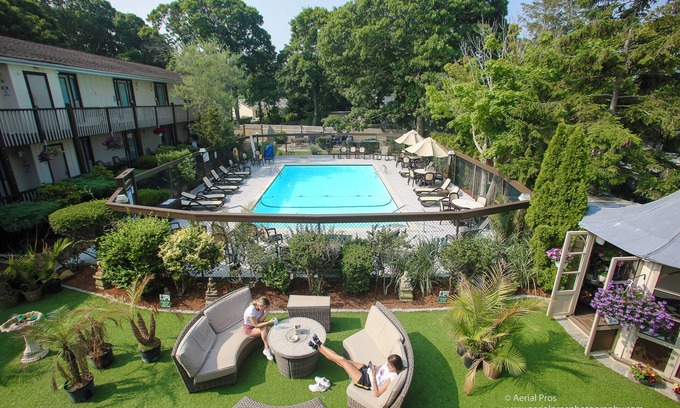 Culloden Shores Hotel | Discover Kenny's Tipperary Inn: Pool, Spa & Family Fun!
