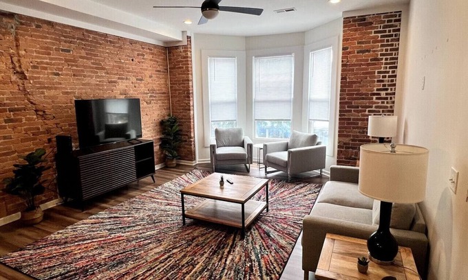 Martinsburg Apartment | Kensington Palace- one bedroom apartment