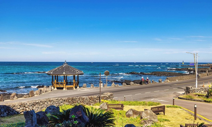 Hallim Apartment | Oceanfront Kensington Resort Jeju Hanlim with Great Amenities