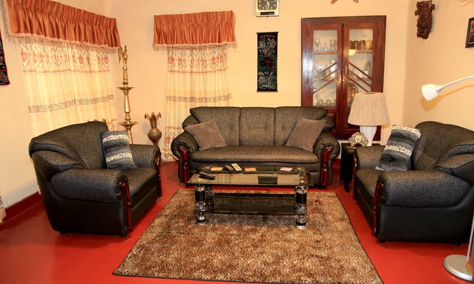Nuwara Eliya House | Budget-Friendly Kent Guest House with Spa & Family Amenities