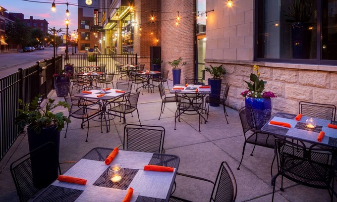 Kent Hotel | Top-Rated Kent State University Hotel with Pool & Spa