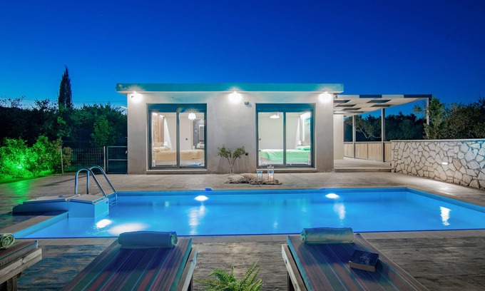 Fiolitis Villa | Discover Kentia: 3-Bedroom Villa with Private Pool