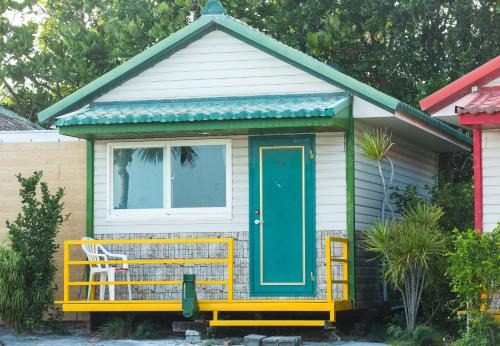 Hengchun House | Oceanfront Family Retreat at Kenting Dajianshan Cabin