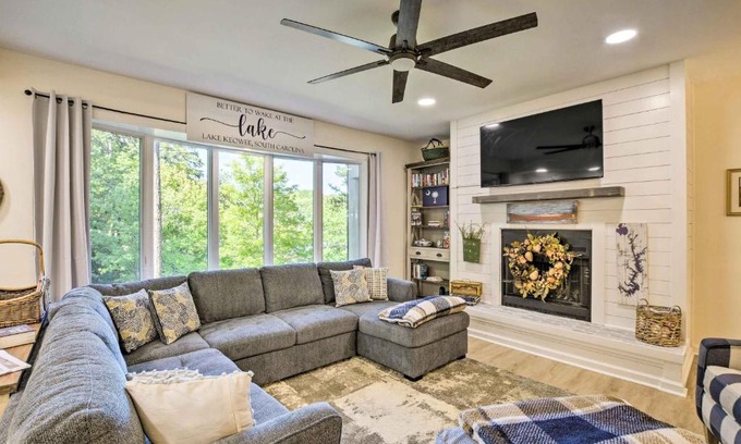 Salem Apartment | Keowee Keys Condo with Access to Resort-Style Amenities