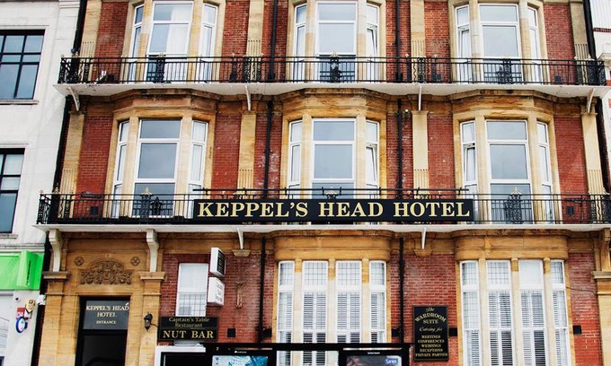Portsmouth Hotel | Welcoming Stay at Keppels Head Hotel with Family-Friendly Perks