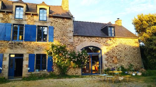 Pleslin-Trigavou Bed & Breakfast | Ker Anahid - L'Atelier: Family-Friendly and Pet Welcome