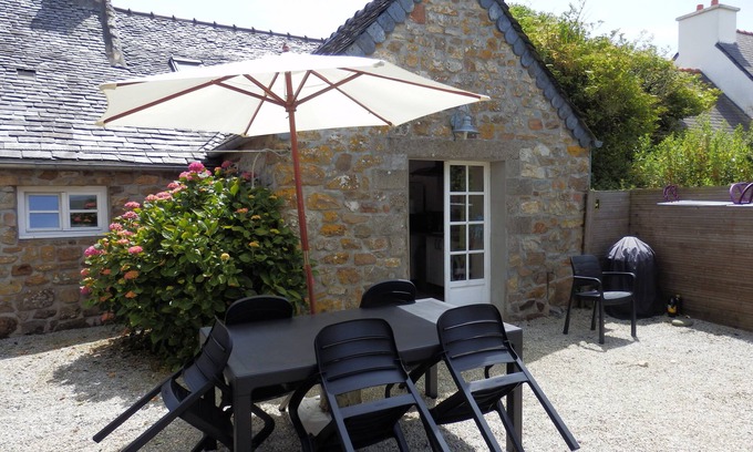 Crozon House | Pet-Friendly Retreat: Ker David Penty Bregoulou with 9.8 Rating
