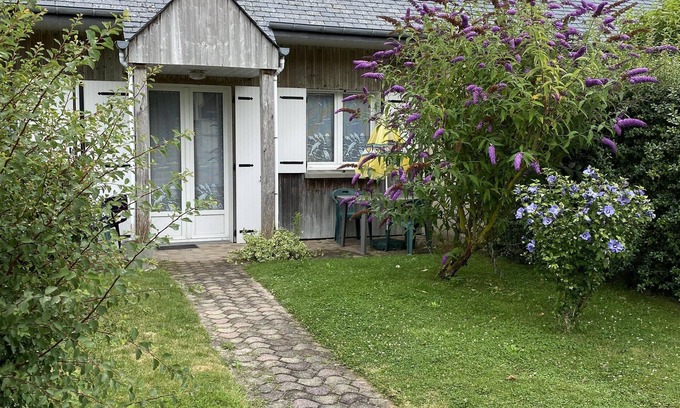Cherrueix Cottage | Family-Friendly Stay at Ker Noah with Pool & Breakfast