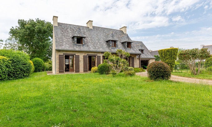 Plonevez-Porzay House | Ker Ys: Garden Retreat 5 km from Pristine Beaches