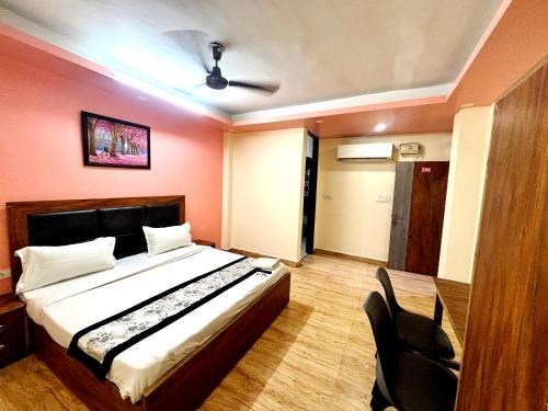 Hauz Khas Village Hotel | Discover Comfort at Hotel Bluemoon for Your Next Stay