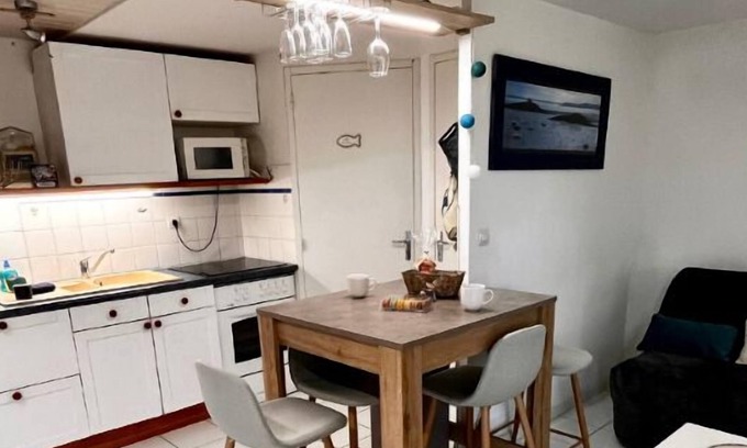 Kerherou Condo | Keraven Cottage: Cozy Retreat with Pool & Ocean Views