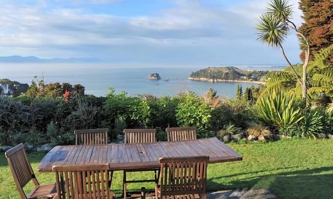 Ngaio Bay Cottage | Oceanfront Kereru at Kaiteriteri - Rated 9/10 for Families