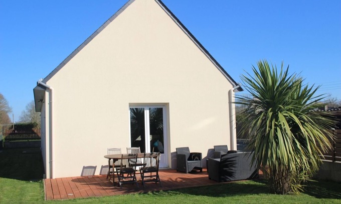 Moelan-sur-Mer House | Cozy Beach Getaway: 10 Minutes to Oceanfront Fun