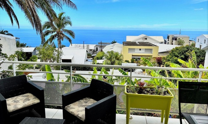 La Montagne Apartment | Scenic Kerlérun Apartment with Pool & Sea View in Saint-Denis