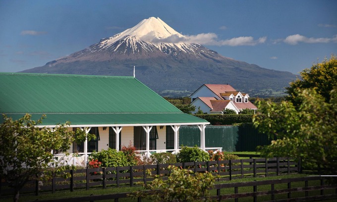 Hawera Hotel | Cozy Kerry Lane Motel: Guest Rated 9.4 with Breakfast & Kitchen