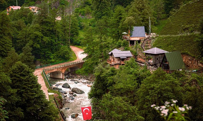 Ardesen Hotel | Discover Kervan Konaklama: Pet Friendly with Hot Tub