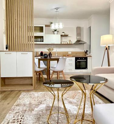 Korce Apartment | Budget-Friendly KeSa Apartment: Guest Rated 9.8, Breakfast Included