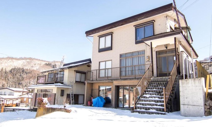 Nozawaonsen Apartment | Discover Keshiki House: Child-Friendly Comfort Awaits