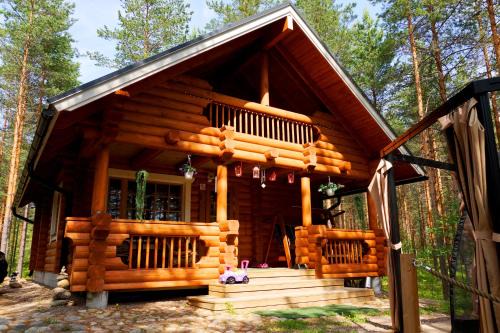 Taipalsaari House | Cozy Kettu Holl Cottage: Oceanfront Escape with Private Beach