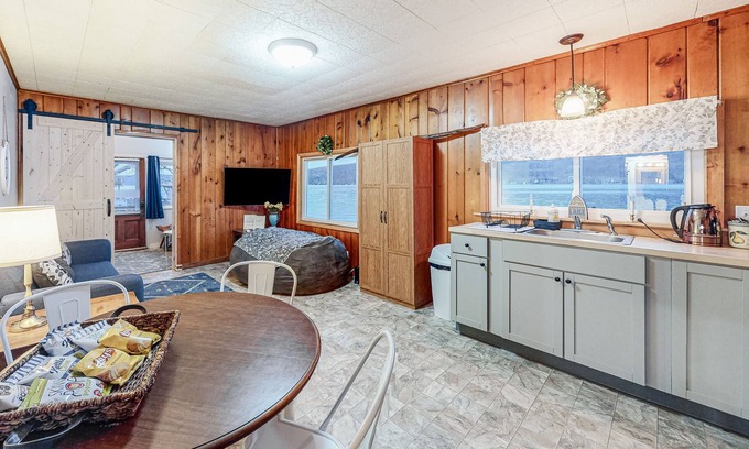 Pulteney Cottage | Keuka Lake-front cottage near vineyards with free WiFi, deck, & private grill