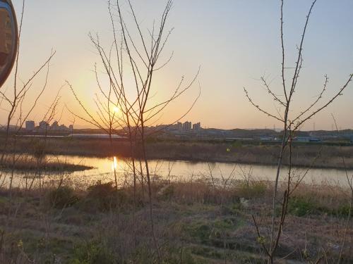 Yeongcheon Villa | Family-Friendly Retreat at Keumho River House Awaits You