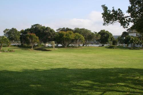 Plettenberg Bay Cabin | Relax at Keurbooms River Lodge 1014 with Pool & Kitchen