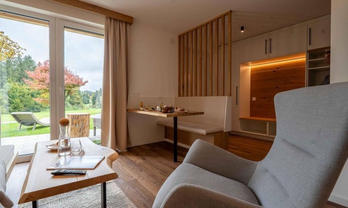 Latschach Apartment | Discover Keuschengut - Natur Garten Suite Weißtanne Getaway