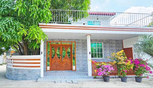 Himmafushi House | Relax at Keveli Guesthouse with Oceanfront Comfort